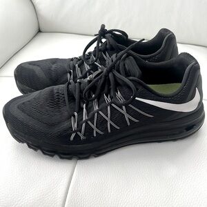 Nike Air Max 2015 Black White Gently Used Condition in great shape 11.5